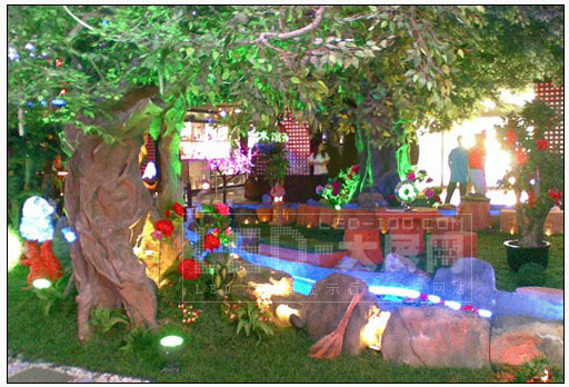 首家LED體驗(yàn)館北京國(guó)榮陽(yáng)光LED藝術(shù)館開(kāi)業(yè)