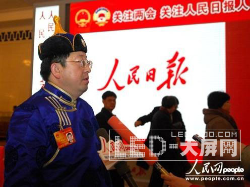 利亞德<a href=http://m.qcrkj88.com/company/1.htm target=_blank><a href=http://m.qcrkj88.com target=_blank>LED顯示屏</a></a>兩會備受關注