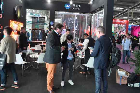 LEDCHINA 2019 չ(hu)ֱdWҫǈ(chng)